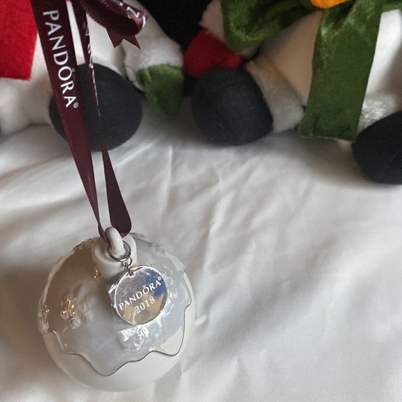 2018 pandora snowball Christmas ornament collectors ornament - Picture 6 of 6